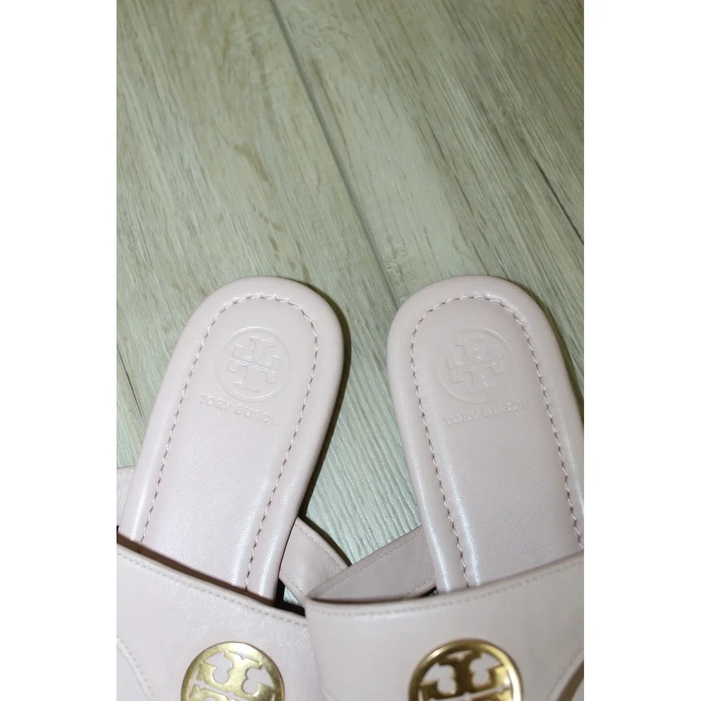 Tory Burch Benton Seashell Pink Leather Thong Logo Sandals Gold Medallion 7.5M